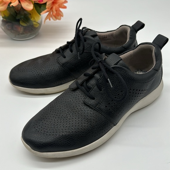 Earth Desire Flux Black Leather Sneakers Size 8.5 - Picture 2 of 7